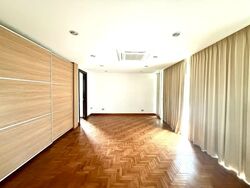 Second Avenue (D10), Detached #563475631